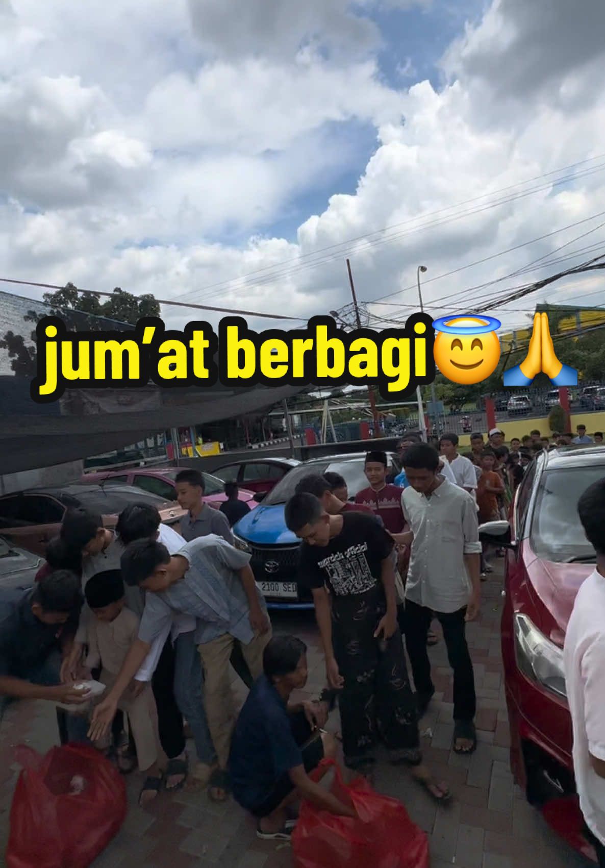 #jum’at #jumatberkah #jumatberbagi #bengkelrcnet88#autonet88 #modifikasiextrame #kelilingshowrom #foryou #mobilmurah #mobilcastome #sunroof #avanzafacelift 