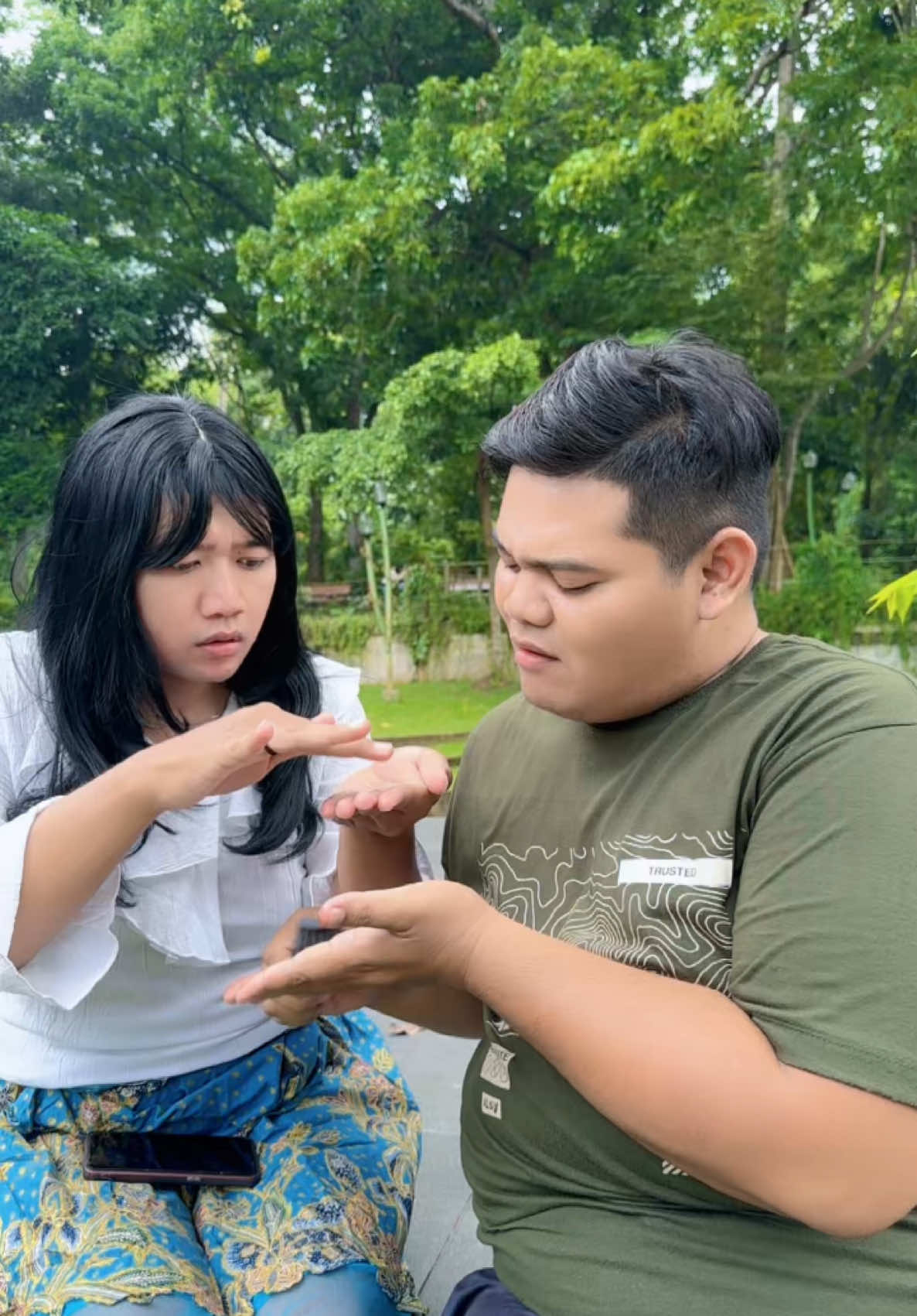 Apakah kalian juga melihat rambut goib nya @mbak halu  #mbakseketewu #fypシ゚viral #viraltiktok #luculucuan #hiburansemata #katakata #dagelanjowo 