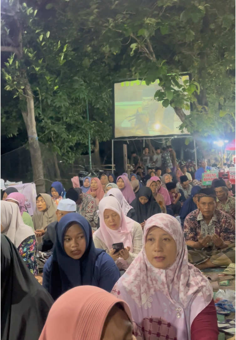 Lebih dari 7 rb jamaah memenuhi area pondok pesantren al-ikhlas 2 setiap kamis malam jumat untuk ikut rutinan pengajian gus mohammad ellham yanya Mt. Ibadallah . Mereka semua setiap kamis malam jumat pasti hadir dgn tujuan mencari ridho allah swt . Masyallah magnet gus muda kita pancen tidak ada tanding , masih muda tapi sudah mampu menghipnotis jamaah untuk istiqomah mencari ridho allah satu minggu sekali ini . ❤️❤️❤️🫰. Sehat trus nggeh gus ell . #fypp #fypdonggggggggg #fypシ゚viral🖤tiktok☆♡🦋myvideo❤️❤️🥰🥰🥰fyp💔🕊 #fyppppppppppppppppppppppp #viralvideotiktok #viralvideotiktok #viral #fyyyy #fyppage #fyppppppppppppppppppppppppppppppppppp #fypシ゚viral #fyyyyy #fyppp #gusellhamyahya #fypppppppppppppppppppppppppppppp #fyppageforyou #viral????tiktok #fyyyyyyyyyyyyyyyy #fypp #fypdonggggggggg #viralvideotiktok #fypシ゚viral🖤tiktok☆♡🦋myvideo❤️❤️🥰🥰🥰fyp💔🕊 @MT. IBADALLAH OFFICIAL 