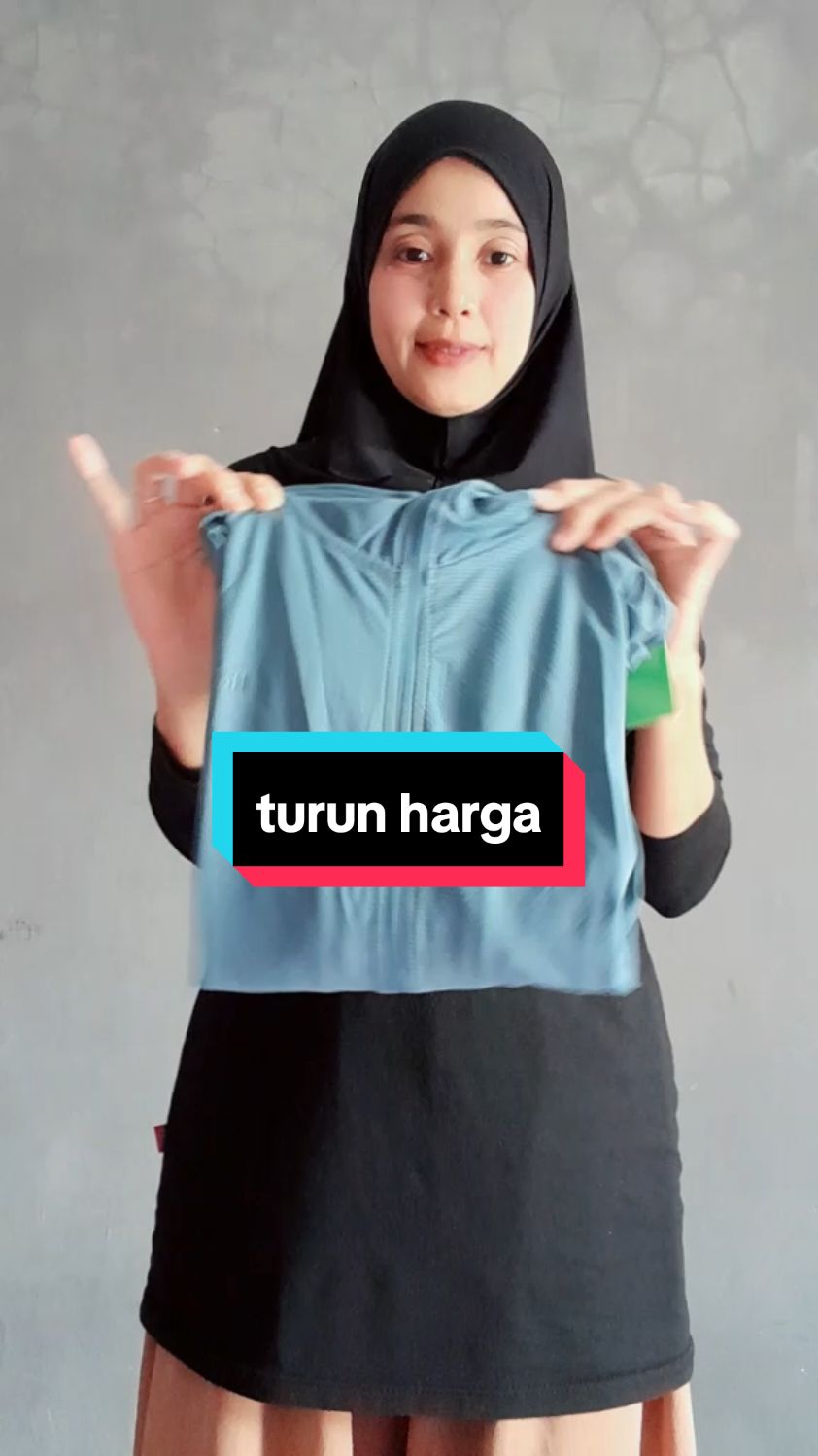 Sinar matahari memang penting, tapi paparan berlebih bisa berbahaya untuk kulit ya..kulit juga perlu perlindungan ya..yuuk pakai jaket anti uv ini #jaketantiuv #jaket #jaketviral 