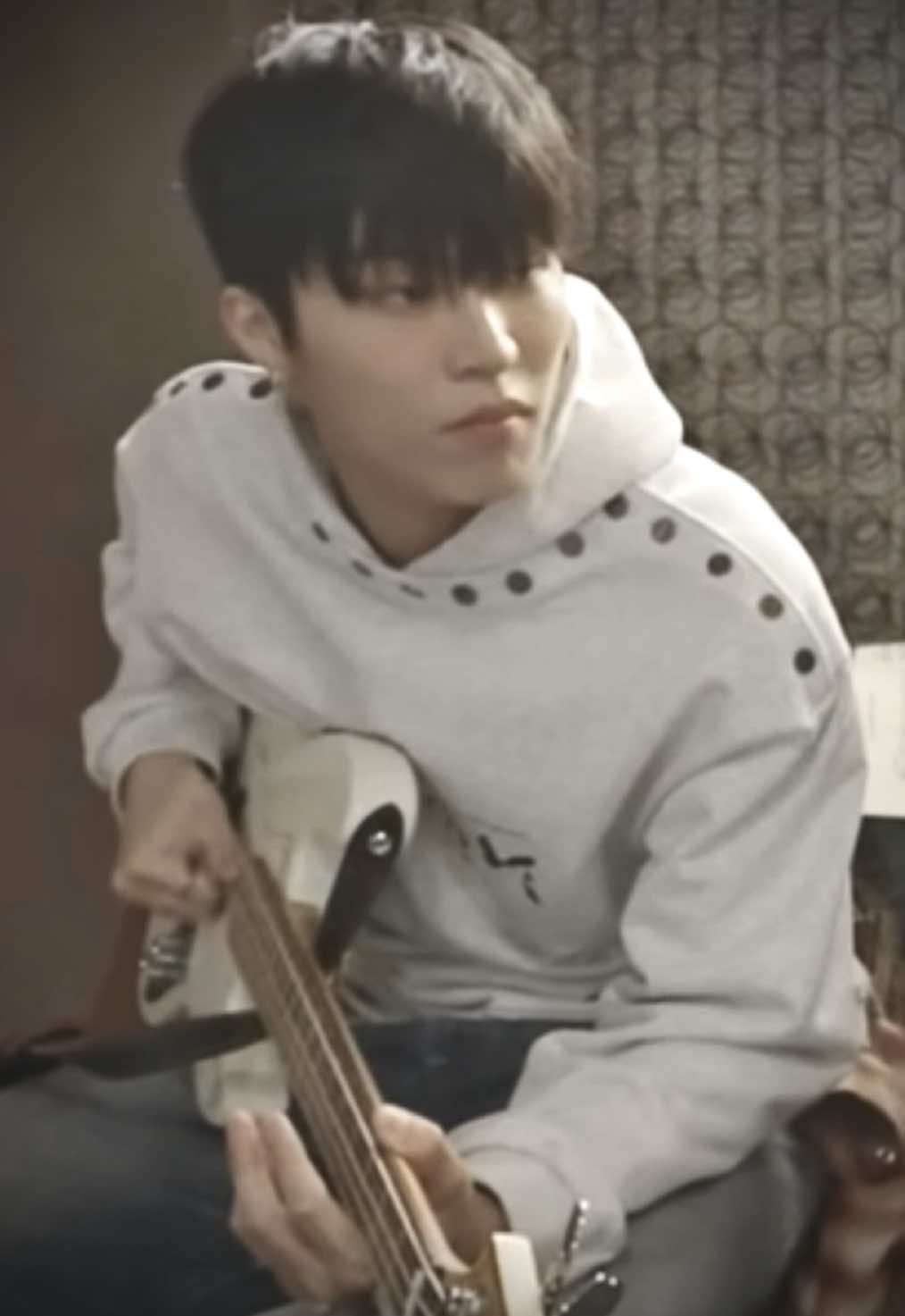 Favorite Guitarist 🎸 #jeongwoo #parkjeongwoo #fyp 