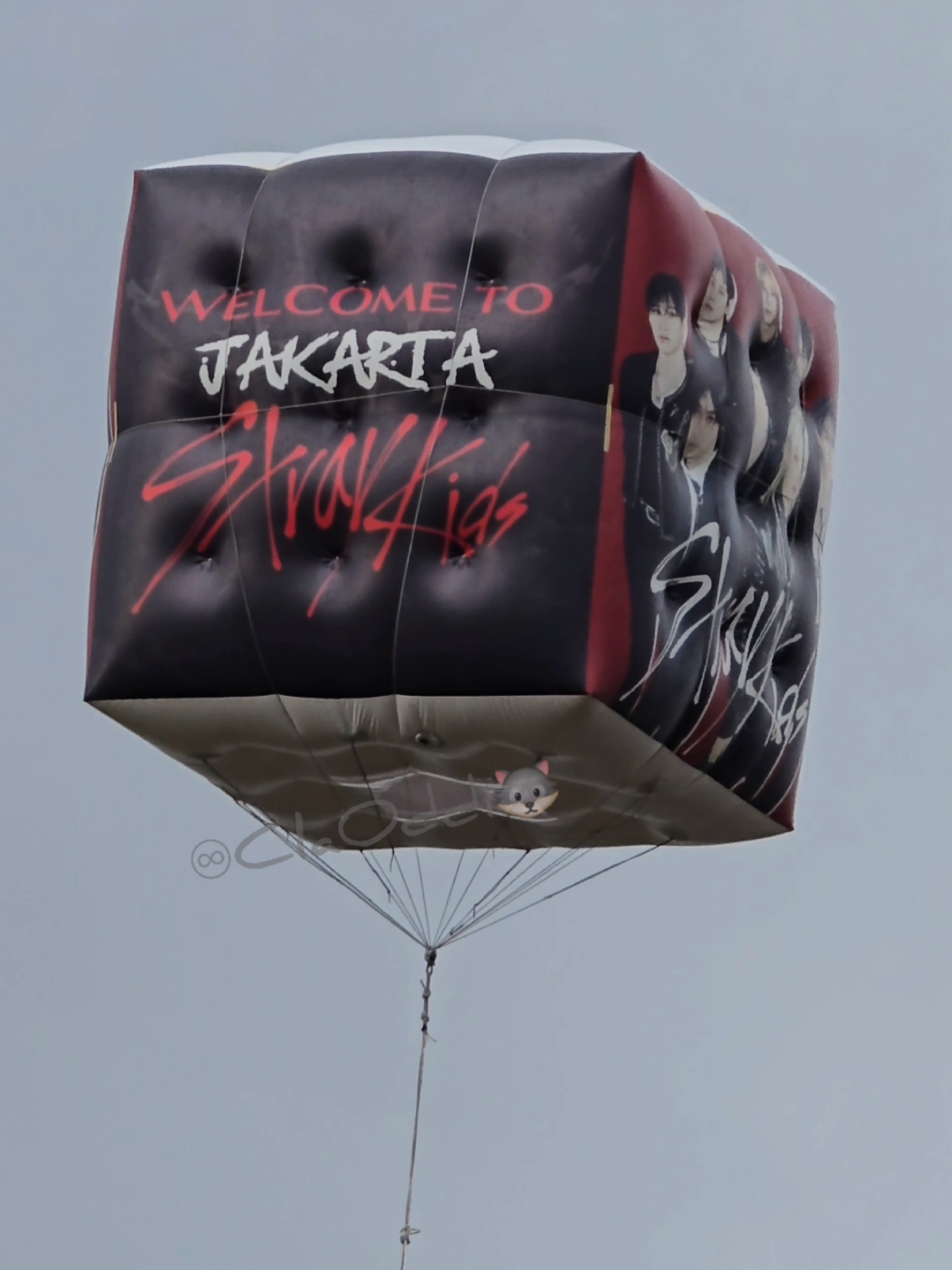 Welcome to Jakarta dear @Stray Kids !!!!! #StrayKidsWorldTour #dominATE #dominATE_Jakarta #StrayKids  #StrayKidsEverywhereAllAroundTheWorld #YouMakeStrayKidsStay #BangChan #LeeKnow #Changbin #Hyunjin #HanJisung #Felix #Yongbok #Seungmin #I.N #Jeongin