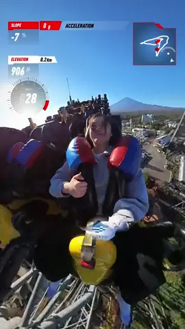 Eejanaika rollercoaster in FujiQ highland #themepark #富士急ハイランド #amusementpark #fujiqhighland #rollercoasters #rollercoster 