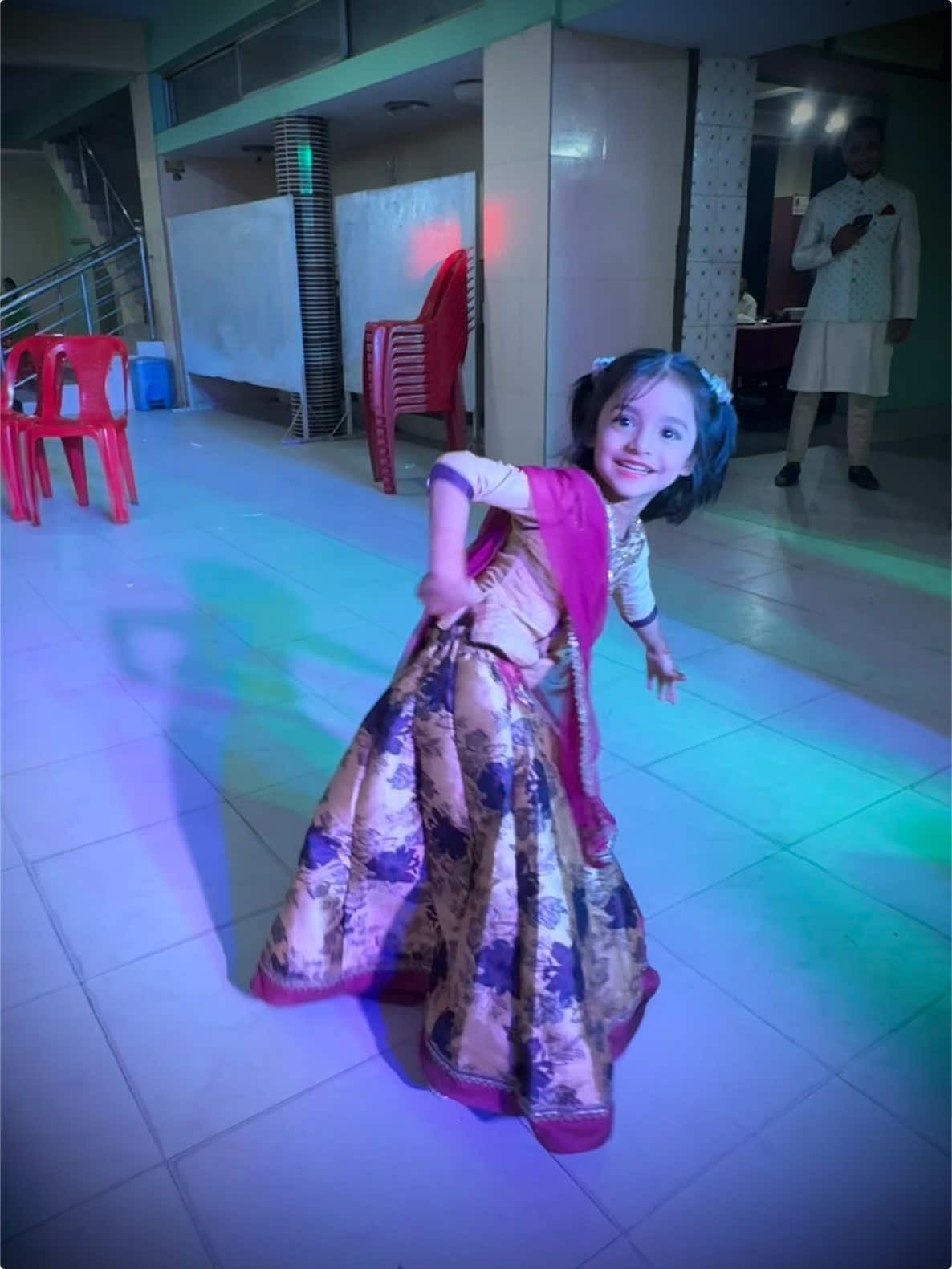 Damn She Iz A Princess 🧚‍♀️🧞‍♀️              Isn't She? ❤️🫶 @highlight Followers  #mdwahidulahaquemeraj #itz_avir #itz_avir #wahidbinavir #viralreelschallenge #dance #মো:ওয়াহিদুলহকমিরাজ ##cutebaby#cutegirl 