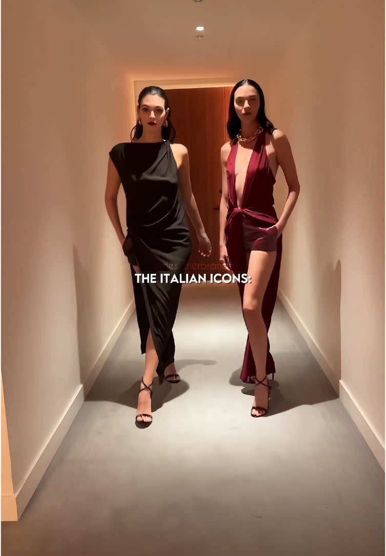 Unbeatable duo #vittoriaceretti #mariacarlaboscono #moda #altamoda #modella #model #SuperModel #fashion #highfashion #beauty #milanfashionweek #italia 