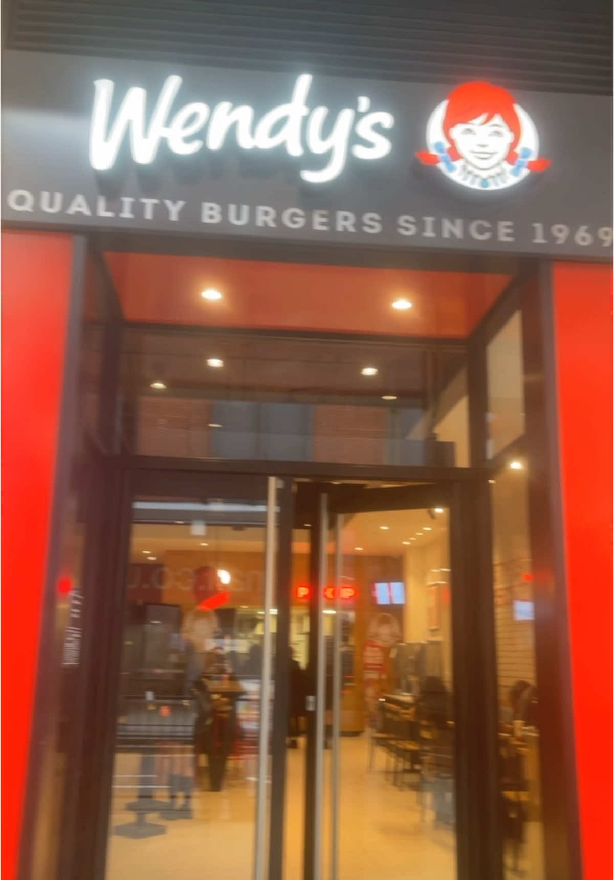 Anyone else tried this in woodgreen? #foodies #fastfood #london #americanfood #ratingfood #wendys 