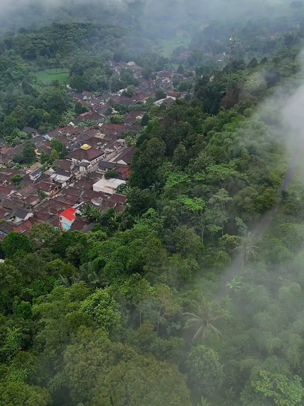 Membalas @adiardiansah21  cuaca na sesah diprediksi kadang hujan kadang halodo 📌 Cioray, Palasarihilir, Parungkuda - Sukabumi #kampung  #sunda #sawah #potretpilemburan #desa #gunung #parungkuda #sukabumi #sukabumijawabarat #sukabumihits #sukabumiexplore #jawabarat #viral #fyp 