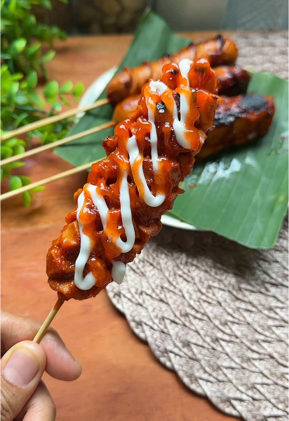 Cocok dijadikan ide menu tahun baruan nanti  📌 Saos Varian anak-anak: Saos Tiram Saos Barbeque Kecap Manis Saos Tomat 📌 Saos Varian Dewasa: Saos Tiram Saos Barbeque Saos Tomat Saos Cabe Kecap manis Sambel Rawit #menuharian #masakanrumahan #masakanharian #masakansimpel #masakansederhana #masaksatset #menusimpel #dinapuji95 #reels #reelsinstagram #olahansosis #menutahunbaru #tahunbaru2025 #fyp 