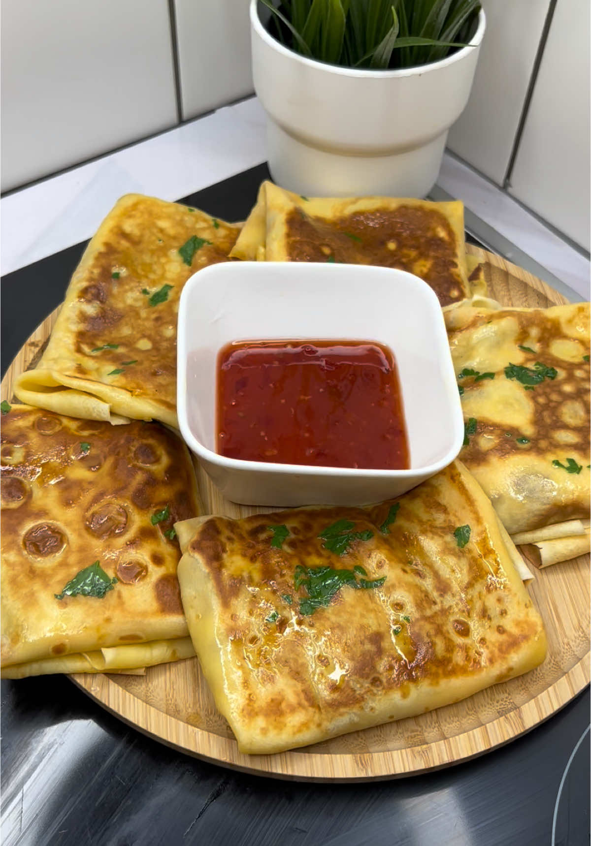 Crèpe salée recette facile simple et rapide #cook #food #foodies #cooking #pourtoi #crepe #recetterapide #recettefacile #recettesimple #Recipe #cuisine #viraltiktok #explorer #TikTokFood #foryoupag #noel #halloween2024 