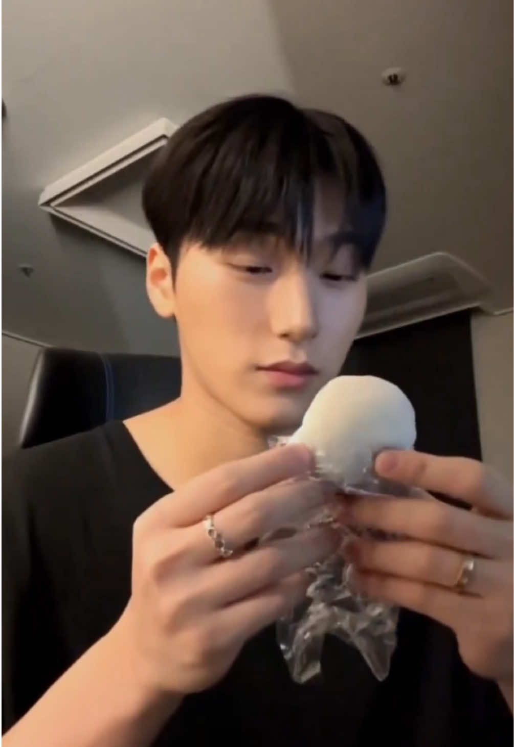 Not San trying to figure out if he can fit the entire mochi in his mouth 😭 #choisan #チェサン #최산 #ateez #trending #viral #fypシ #산 #san 