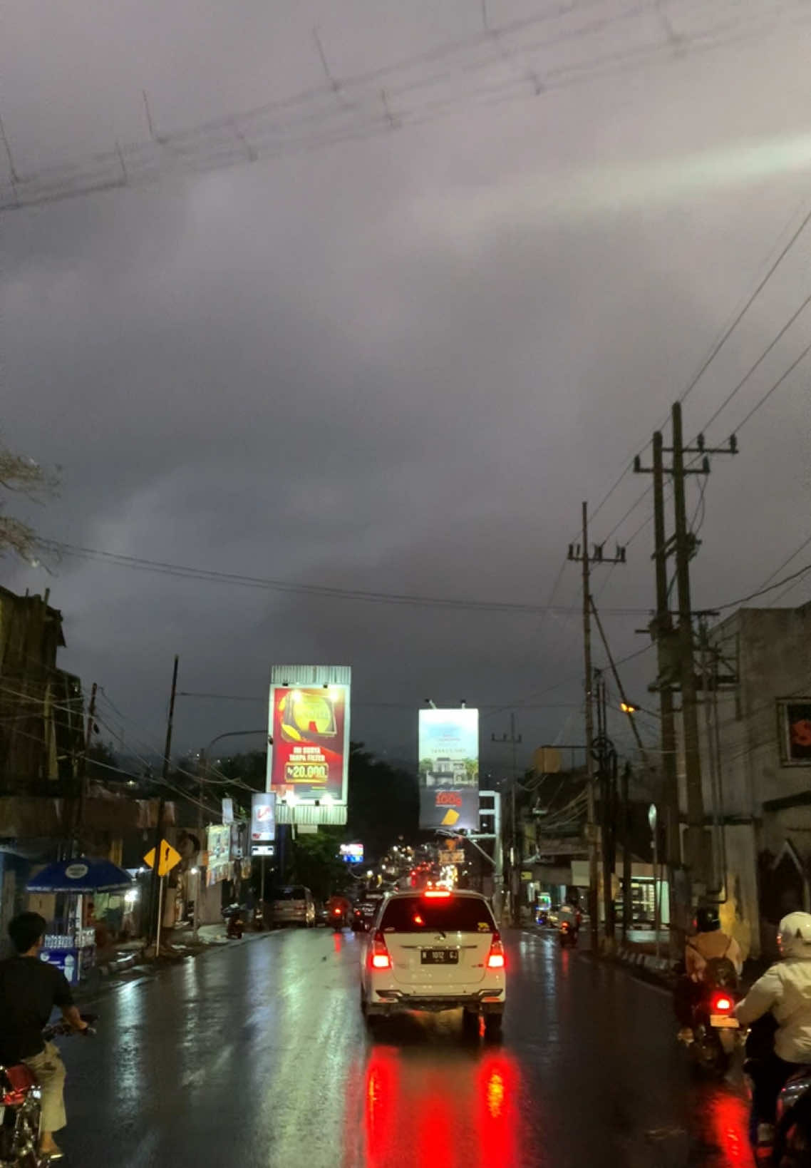 Batu after rain? 🥹🫶 #batu #batumalang #kwb #amongtani #batuafterrain #malang #malanghits #malang24jam #batu24jam #fypシ #fypシ゚viral #rainydays #hujan🌧️ 