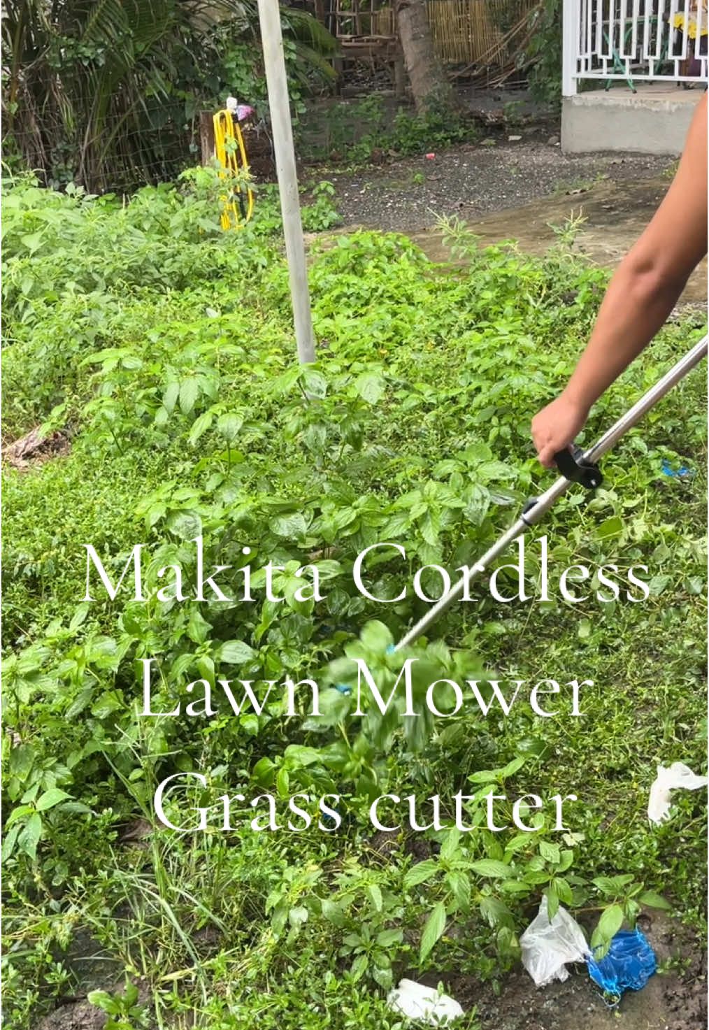 Makita Cordless Lawn Mower Grass cutter #grasscutter #gardentoolgort. #landscaping #hometools #powertools #gadgetfindsph #techreviewph #titogaming #homefinds #gardening #lawmower wer