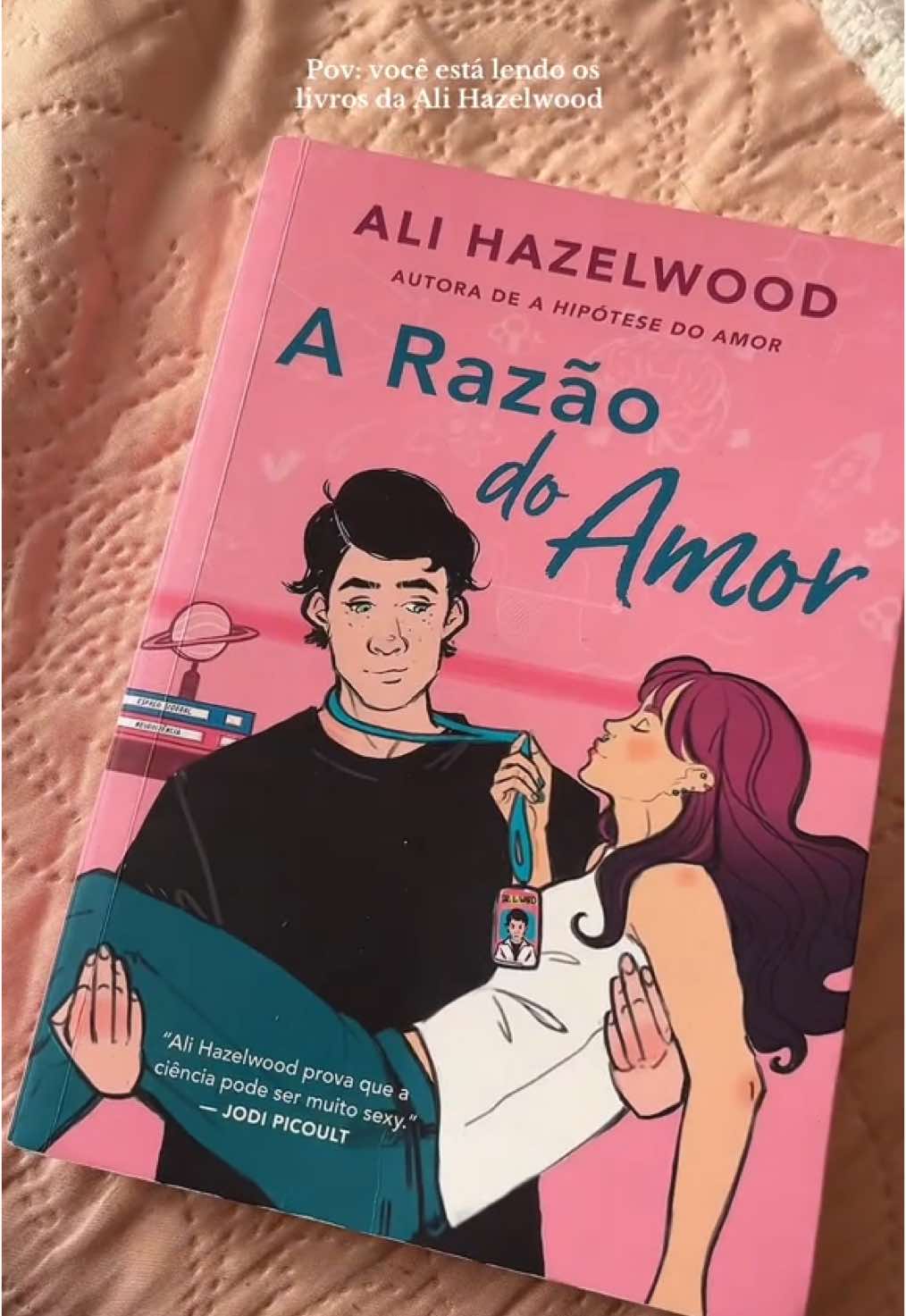 são todos iguais mas eu amo mesmo assim 😜😜 #alihazelwood #arazaodoamor #xequemate #amorteoricamente #BookTok #fy