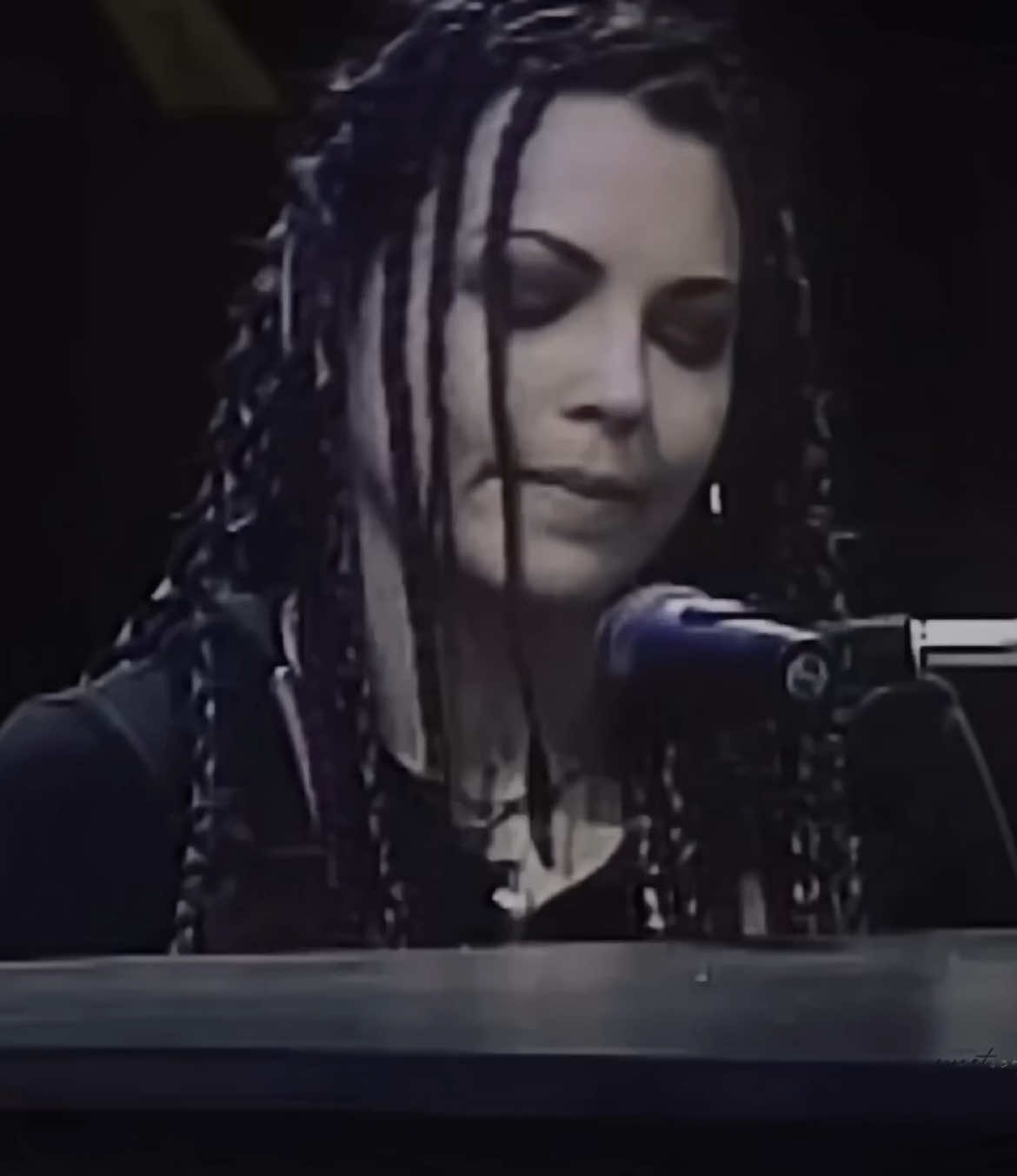 Finally christmas breaakk!! #amylee #evanescence #sweetscrf #amyleeedit #evanescenceedit #ev #evanescencefan #myimmortal #fallen #fy #fyp #foryou #foryoupagе audio: @THEOTHERW6MAN : ̗̀➛ || @piuš | amy lee's version @⟢ 𝖏𝖔𝖊𝖞 🦇 @⋆★⋆enzie⋆★⋆ @.your..star @☆•|`PIERCETHELYNN.•☆ @𝐦𝐚𝐣𝐚 @charley @𝑚𝑎𝑟𝑡𝑖𝑛 🎸 @Cl0ud_n!n3 