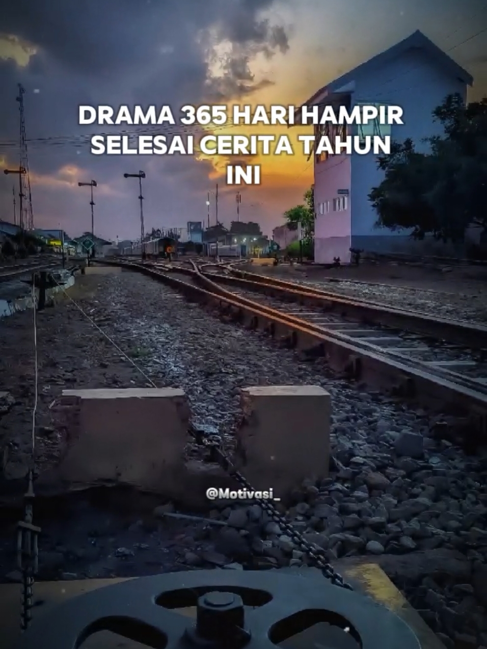 drama 365 hari hampir selesai #CapCut #daricapcutketiktok #ccttpost #motivation #quotes #Quotes #Motivasi #ekspresikandesember #trendtemplate #trend #viral #trendingvideo #trending #TikTokAwardsID #fyp 