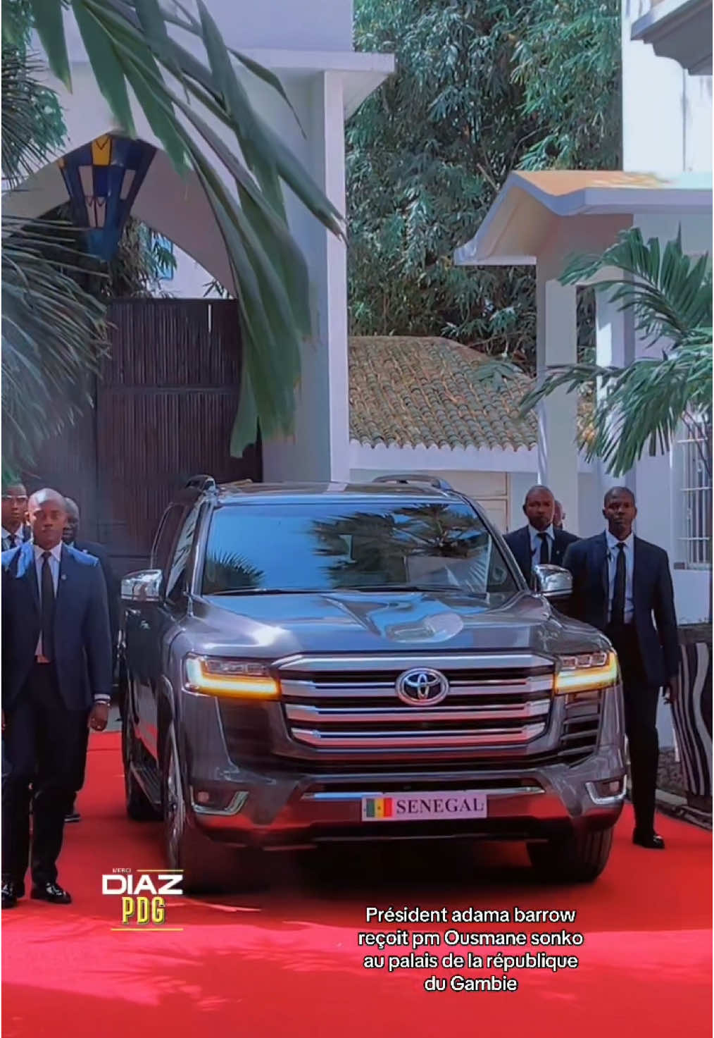 Président adama barrow reçoit pm Ousmane sonko au palais de la république du Gambie Aperçu#fypviralシ #videovrial #tiktokviral #tiktokgambia🇬🇲 #tiktokmali🇲🇱 #tiktokafrique🇹🇬🇨🇩🇨🇮🇧🇯🇬🇦🇨🇲🇬🇦 #tiktokfrance🇨🇵 #tiktokdubai🇦🇪 #tiktokamerica🇺🇸 