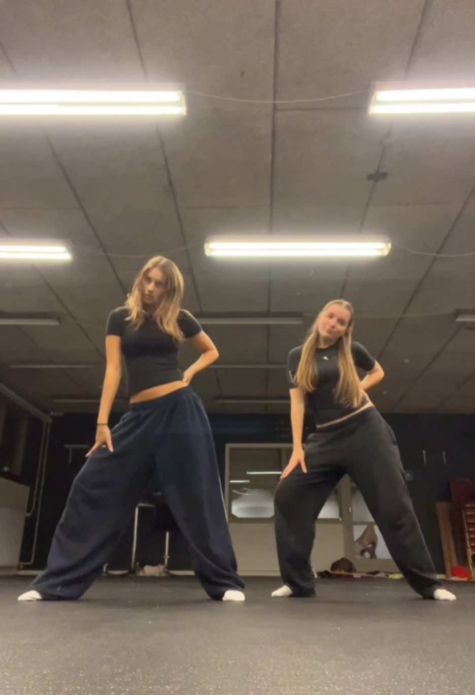 Tak for kærligheden på sidste video♥️  #fyp #foryoupage #duo #dance #foryou #swalla 