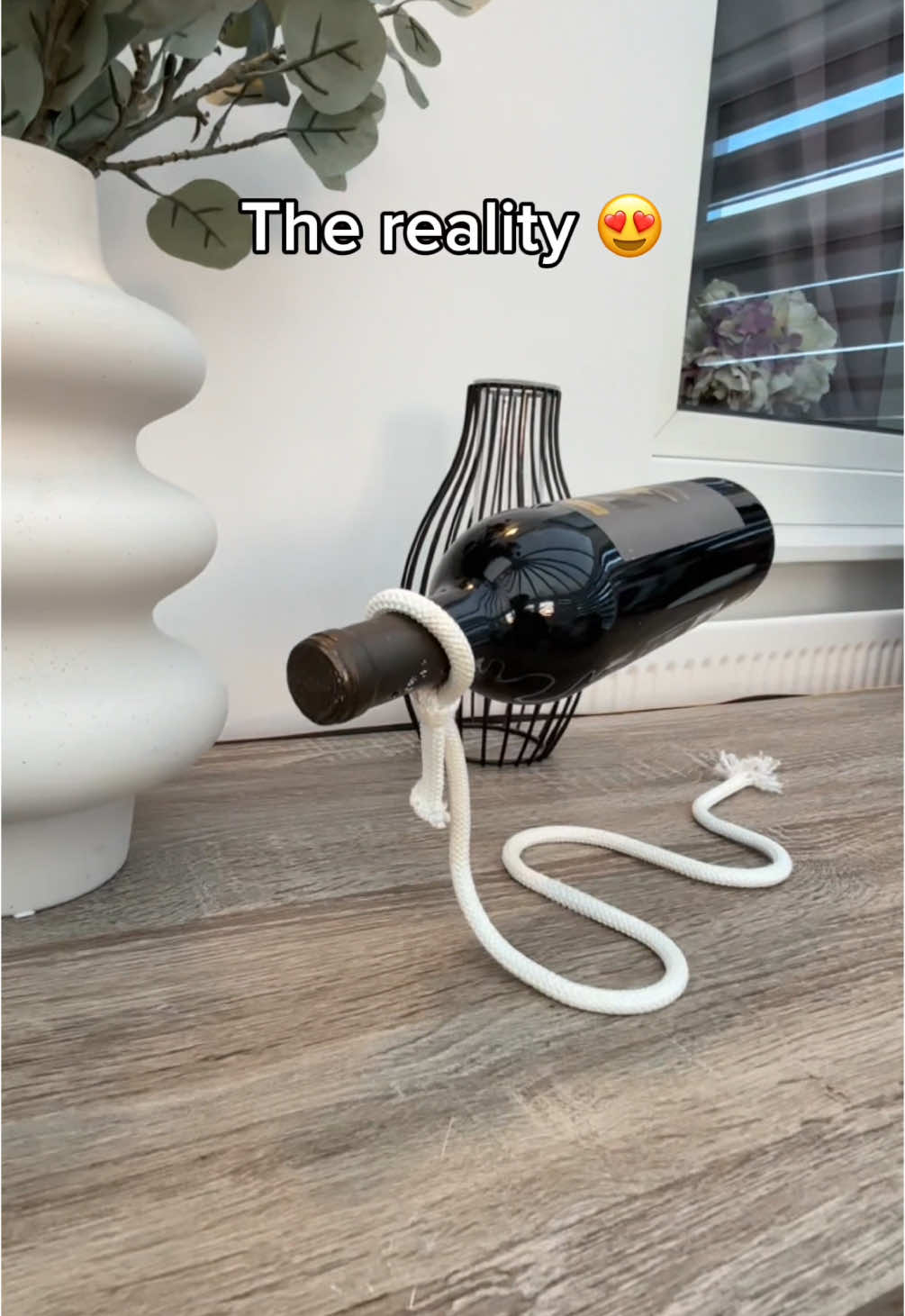 The idea vs the reality 🤩🍷 #wine #winetimе #homedecor 