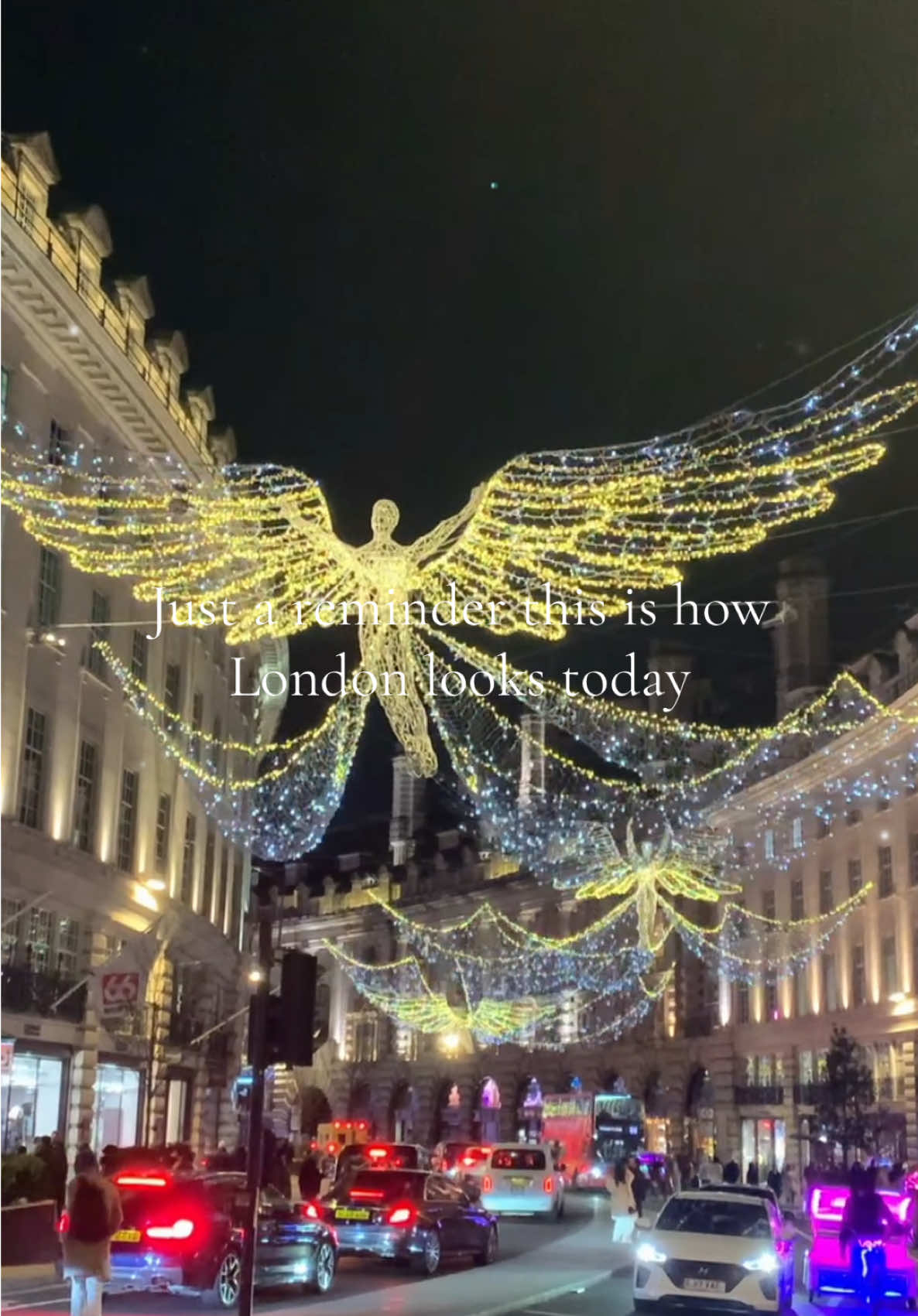 I am convinced that NOWHERE does Christmas better than London! Prove me wrong in the comments ⬇️  #foryoupage #travel #traveltiktok #travel2025 #bucketlist #budgetbucketlist #travelmore #teamwork #london #christmas #londonlife #travellondon #visitlondon #explore #exploremore #2025 #newyear #goals #travelgoals #worldtravel #christmasdecor #christmascountdown #christmastree #christmaslights #england #englandtravel #travelengland #exploreengland 