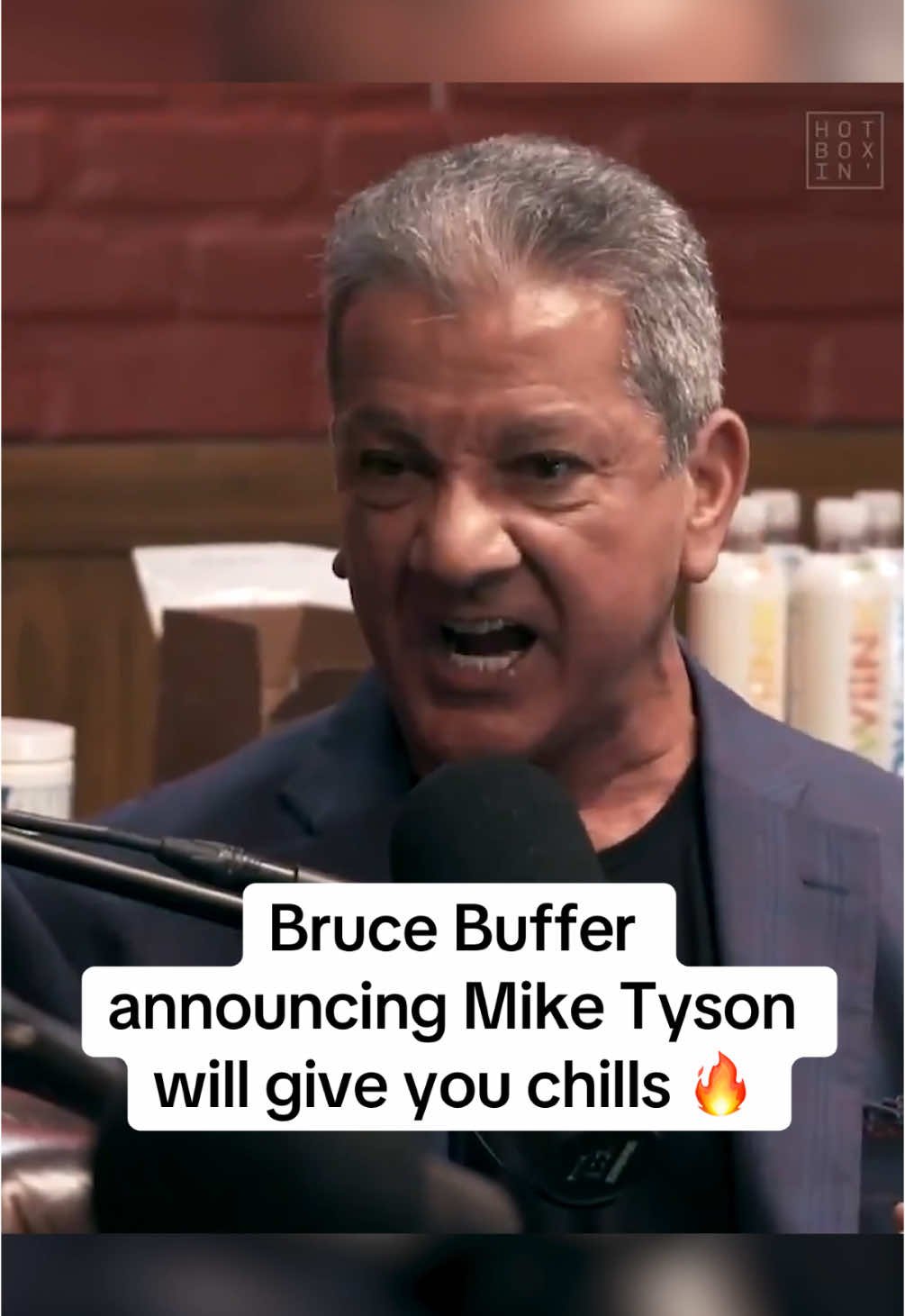 #MikeTyson’s reaction is incredible 🙌 #UFC #boxing #announcer #brucebuffer (via @hotboxinwithMikeTyson) 