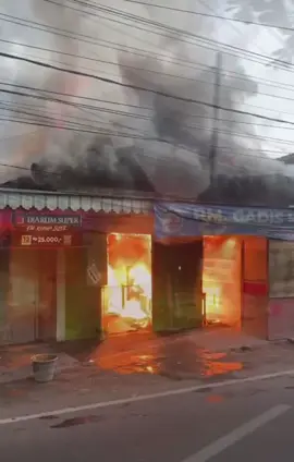 rumah makan nasi Padang kebakaran ya allah
