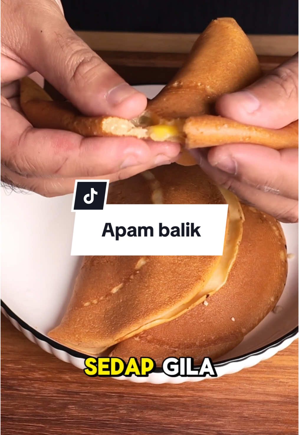 Apam balik ni memang sedap! Ini resipi apam balik lembut dan creamy 😋 senang je tau nak buat dia. Confirm meriah minum petang buat apam balik ni 😁 #masakansimple #tipsdapur #resipisimple #apambalik #tipsmemasak 