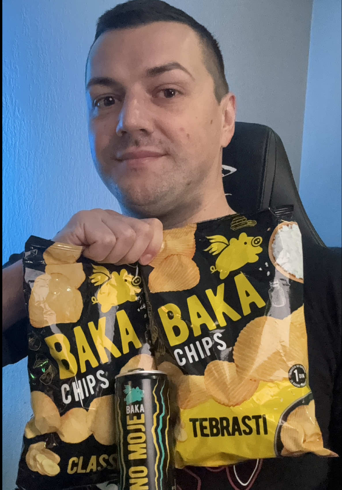 Probamo Baka Prase Proizvode @bakaprase @Jodžiriii  #azzaros #bakaprase #chips #energetsko #energy #energydrink #jodzir #smoki #protein #onomoje #tebrasti