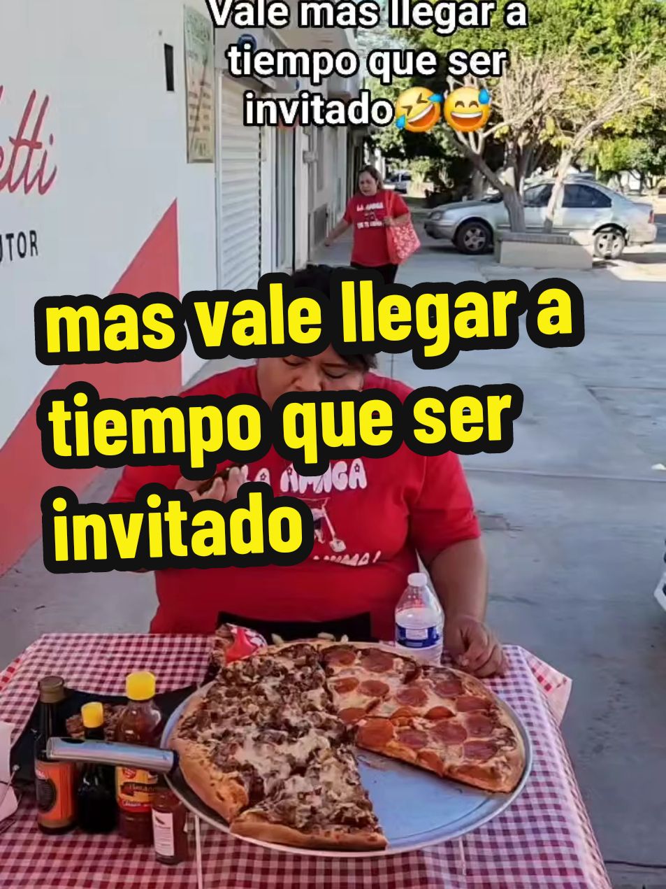 mas vale llegar a tiempo que ser invitado  #comedy #entrenamiento #comedia #funnyvideos #amiga #pizza