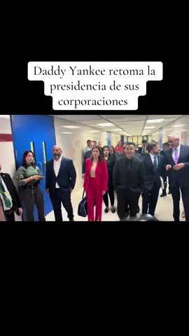 Complacido Daddy Yankee con el acuerdo sobre el manejo de sus corporaciones, cuya presidencia él retoma, y solicitó respeto para su aún esposa, Mireddys González. #daddyyankee 