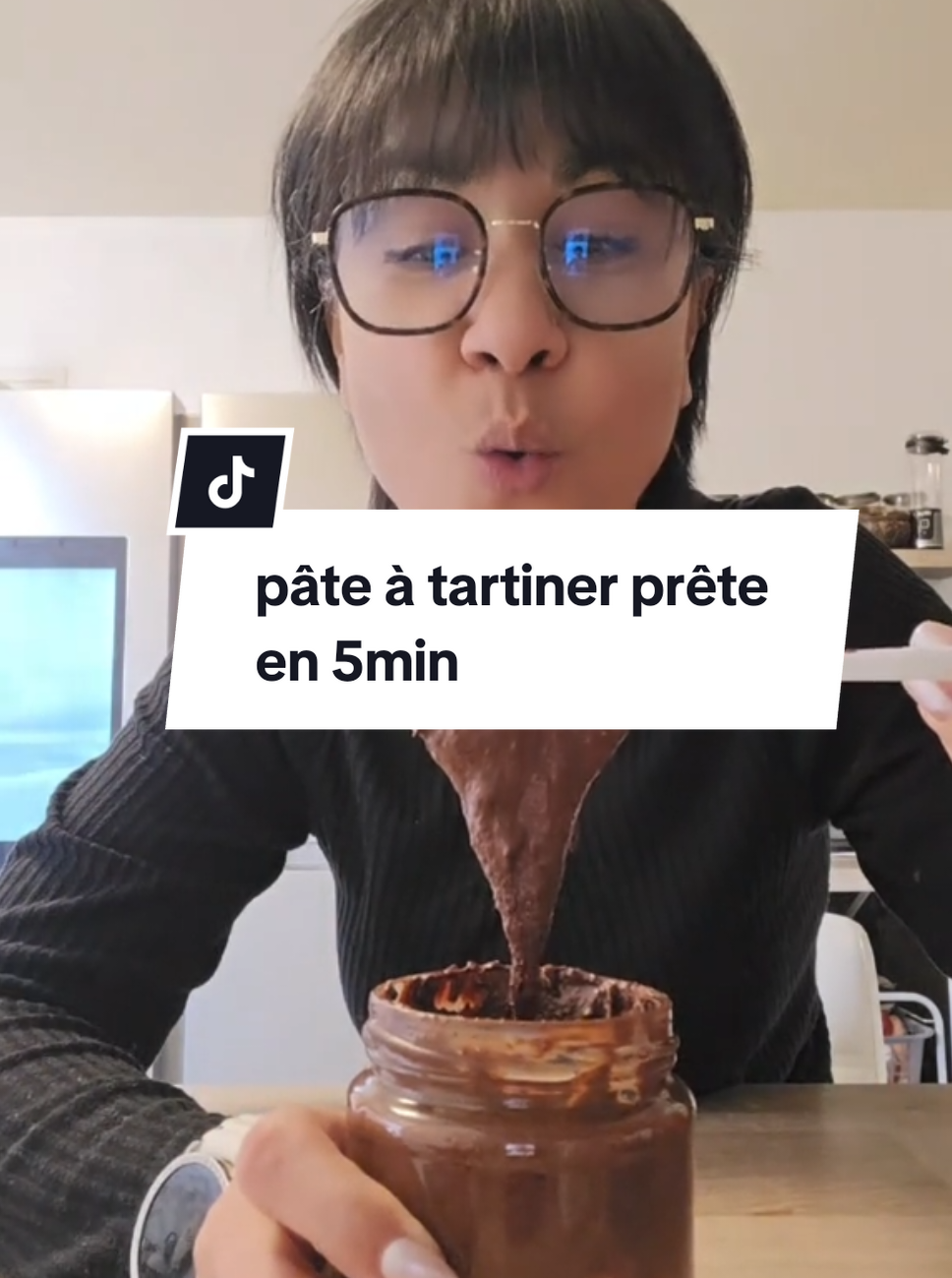 Pâte à tartiner riche en protéines healthy prête en 5 min avec seulement 3 ingrédients : 1 dose de cacao sans sucre (Prozis) 2 doses de beurre de cacahuètes en poudre, 91 % de matières grasses en moins (Prozis) Lait végétal de votre choix Avec mon code MONHANDIFIT, vous aurez -10 %. Appliquez-le et ajoutez le code ADVENT pour recevoir un cadeau du calendrier de l’avent.  #maigrir #pertedepoids #avantapres #weightloss #healthy #pateatartiner #nutella #recettefacile #recetterapide#protein  #mapertedepoids #prozis  @Prozis_official 