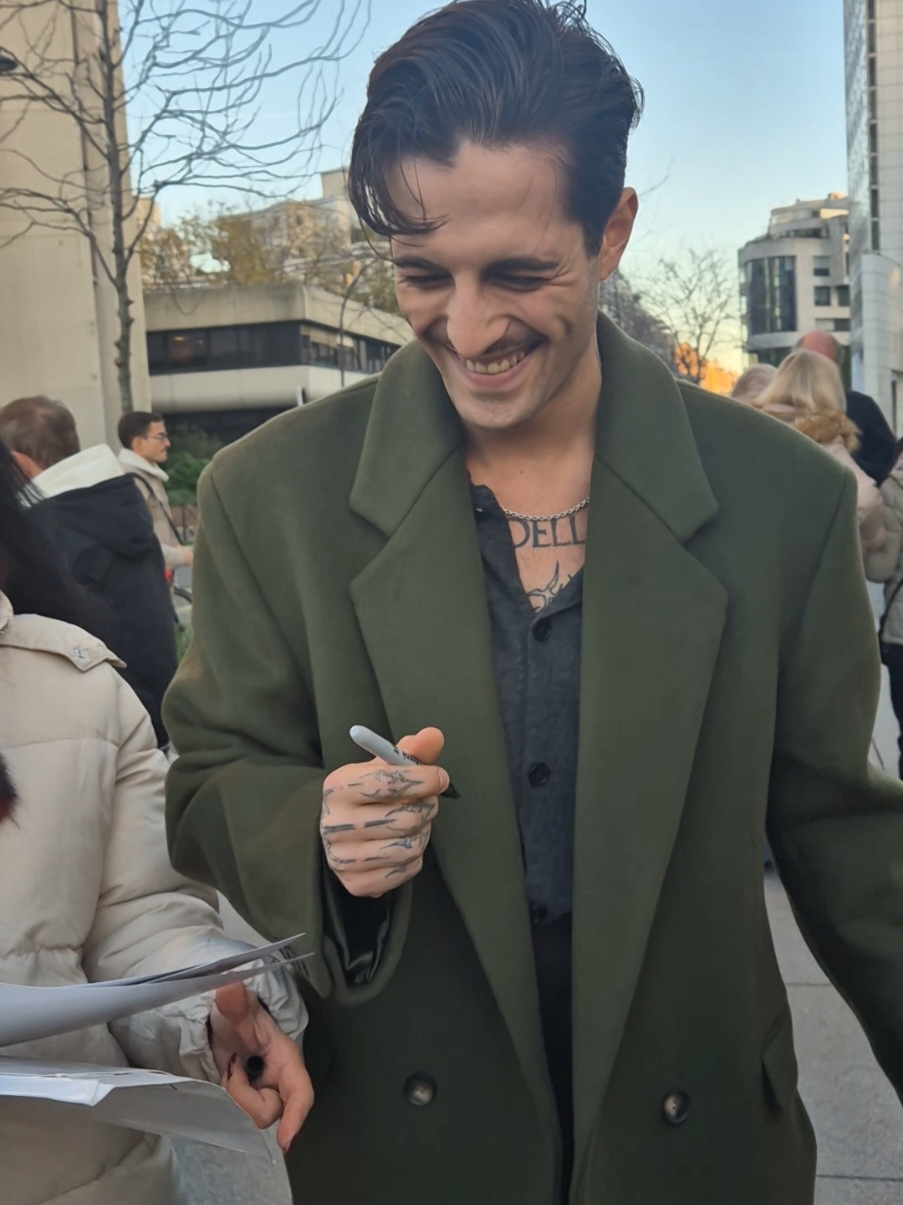 The kindest, Damiano David 🤍 Can’t wait for the tour 🎶 Paris ~ 28.11.24 #DamianoDavid #Damiano #BWBH #BornWithABrokenHeart #Paris #France #Må 