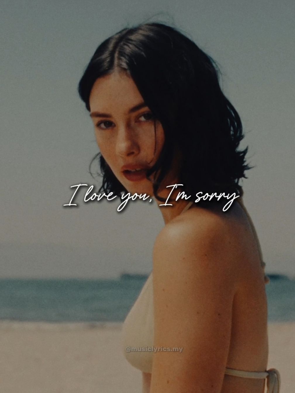 I love you, I'm sorry  #gracieabrams #lyrics #music #Love #sorry #musiclyrics 