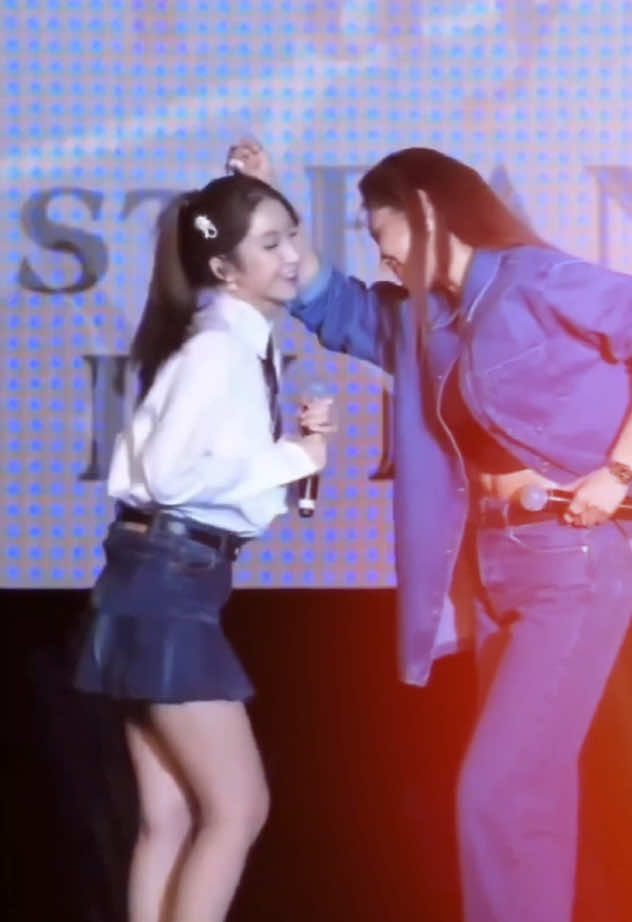 Faye nhảy với bé Yo 💃💃😍😍😍😍#aparsa🐹 #fayemalisorn🌻 #yokoapasra #faye_malisorn #fayeyoko #blanktheseries 