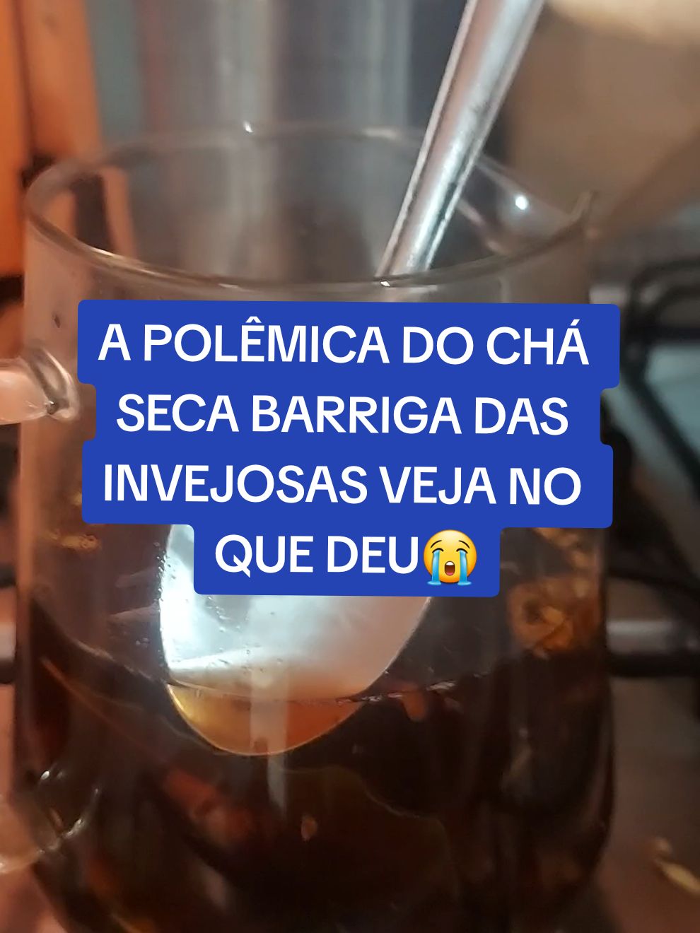 Fui inventar de fazer o chá das invejosa e olha no que deu😱 . #vaipraforyou#chadelouro #secabarriga #perder10kg #saúdedamulher#chaemagrecedornatural#comprasonline #linknabiio 