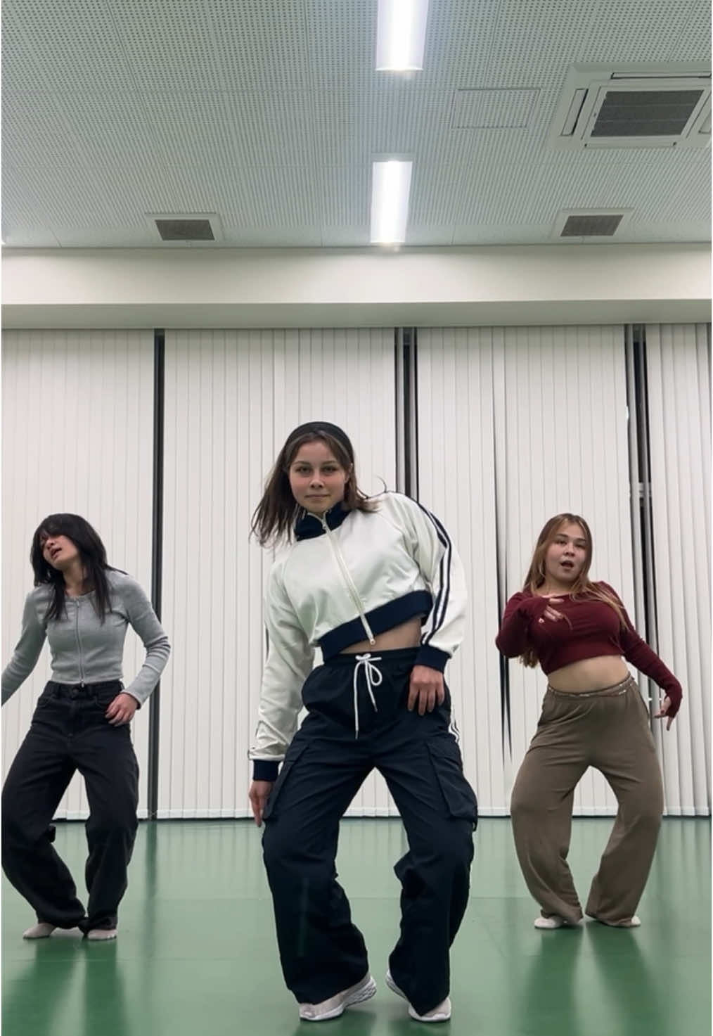 spicing it up with karina’s up 🥵👆🆙#karina #kpopfyp #dancechallenge #kpopdance #kpopdancecover #karinaup 