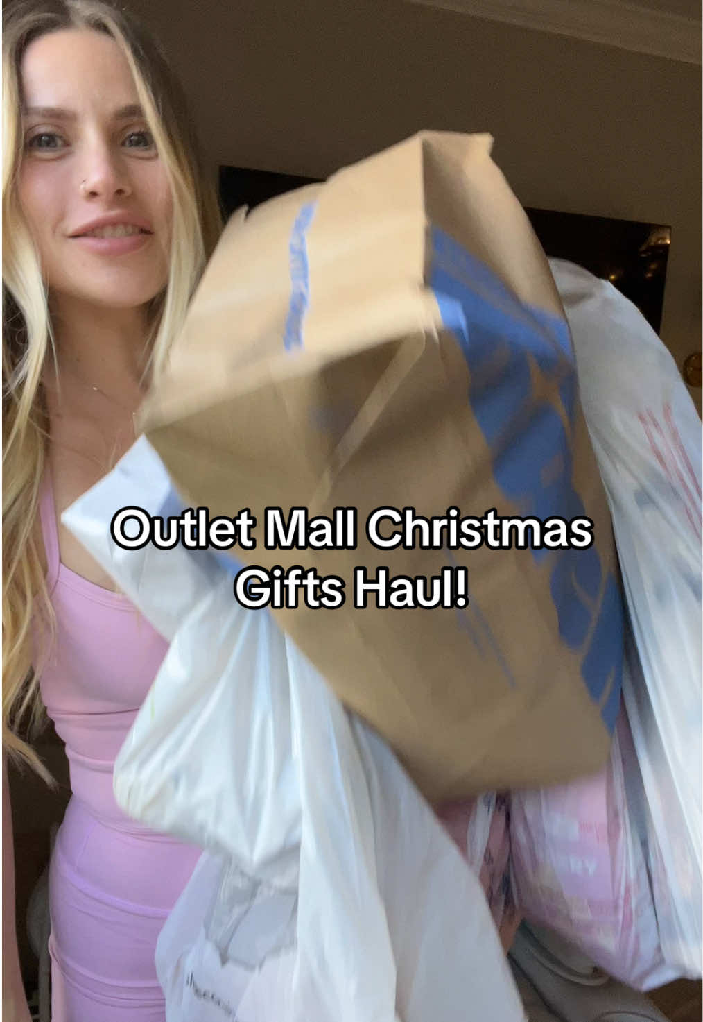 If you’re my husband, DON’T WATCH THIS 😅 Watching this back I literally got nothing😂 need to go back next week! #outletmall #christmasshopping #christmasgiftshaul #outletmallhaul #christmasgiftsforhim 