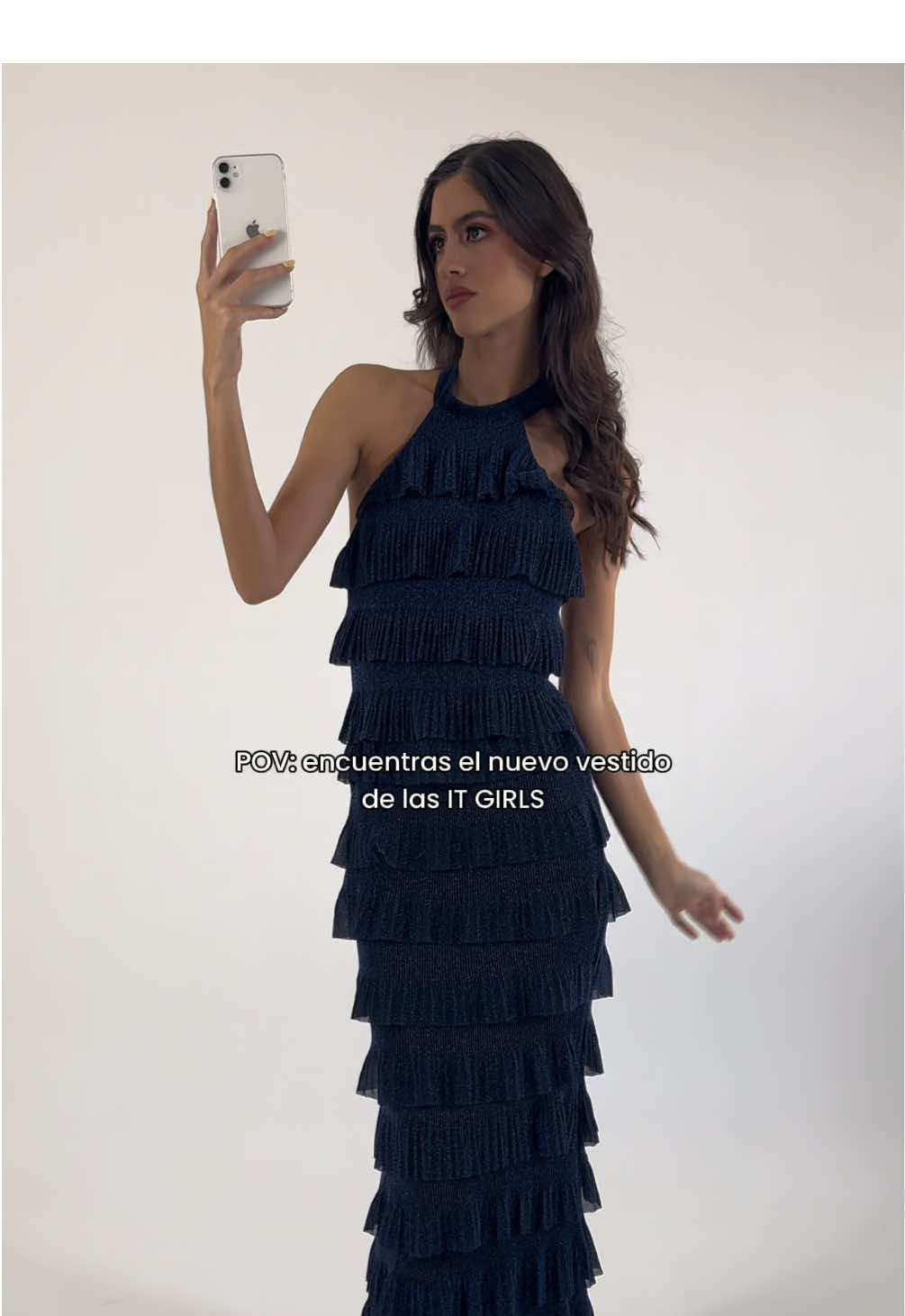 Y además con un escote que es un espectáculo 💙🤤 Lorenza, disponible en shopcindel.com  #fyi #fyp #cindeldress #cindelshop #dress #vestidos #grwm #getthelook #OOTD #outfit #fitcheck #shopping #online #addtocart #outfit #fitcheck #inspo #inspodress #style 