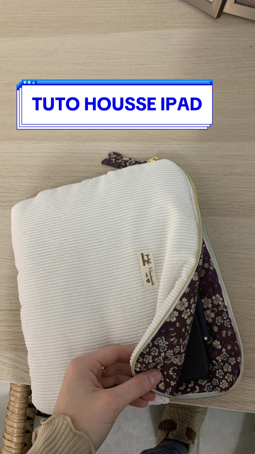 Protéger ta tablette avec style, c'est possible ! 📱✨  Couds une housse sur mesure et garde ton précieux appareil en sécurité partout. 🧵  N’hésite pas si tu as de questions 🧸 #sewingtutorial #tutocouture #DIY #sewingtiktok 