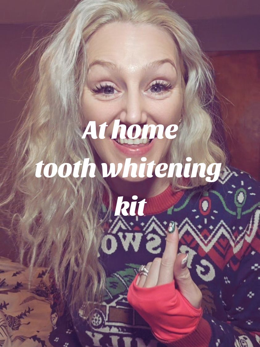 @purelywhitedeluxe whitening kit is a premium at home whitening kit that whitens teeth in just 7 minutes! Shop the orange cart and get this teeth whitening kit for 40% off today! #teethwhiteningkit #teethwhitening  #whiterteeth #purelywhitedeluxe 