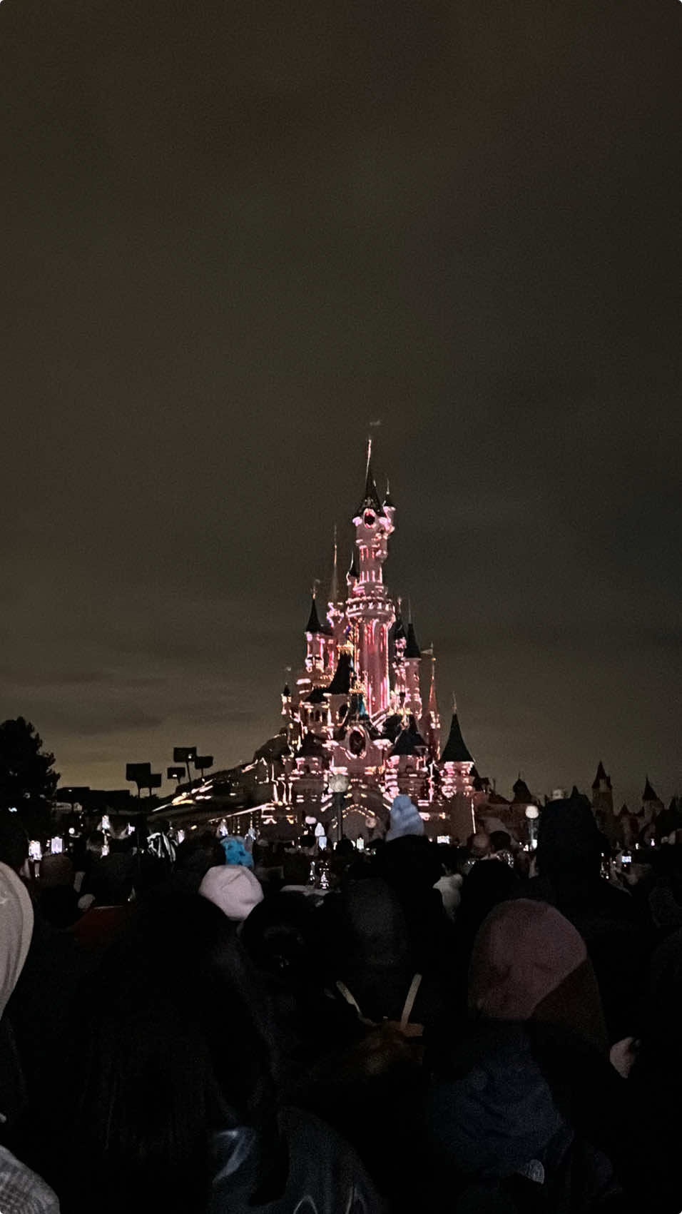 🎠💓🧸🎆 #paris #disneyland #باريس 