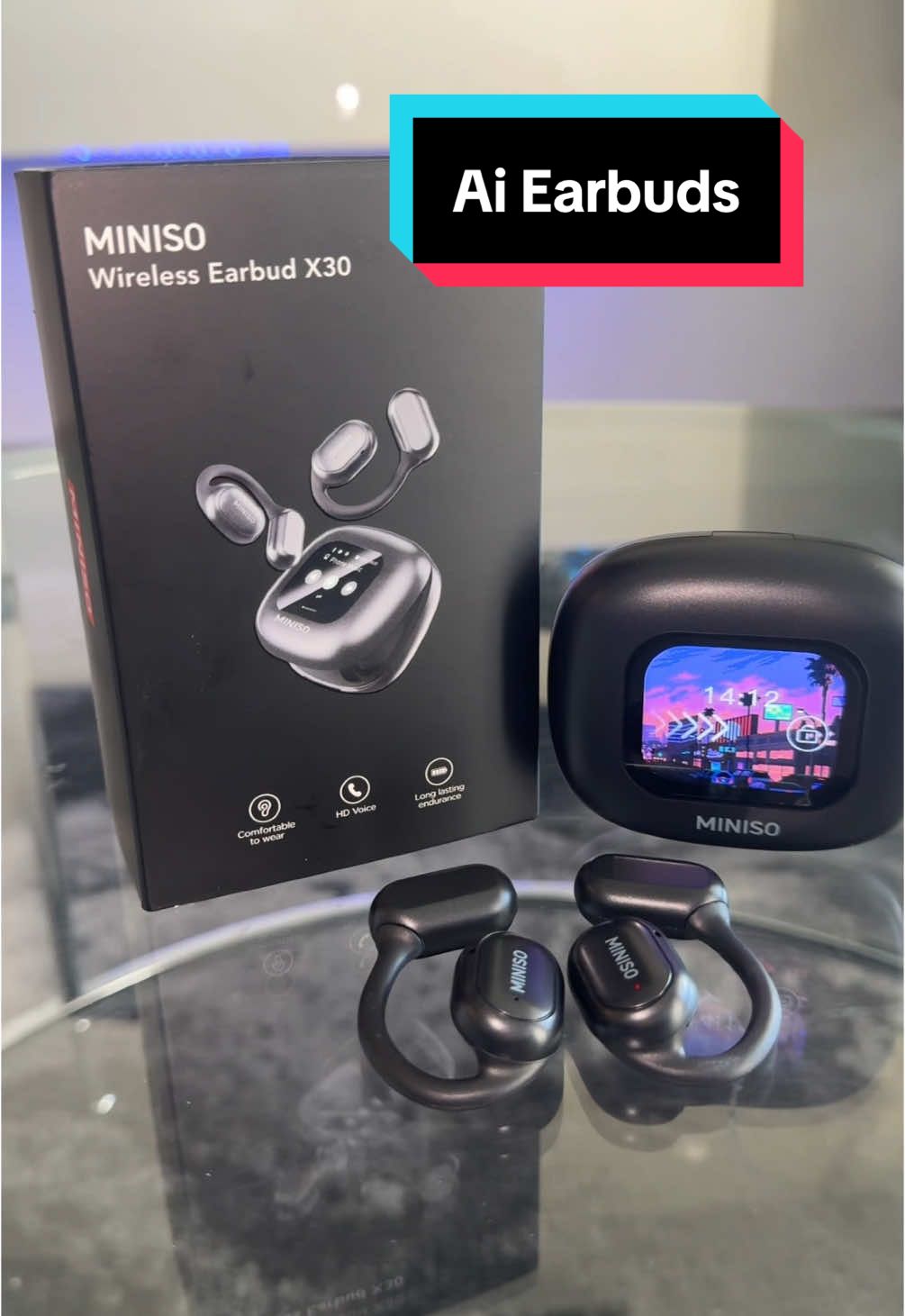 These headphones are insane🤯 I never knew there were headphones that translated languages and you can listen to music on them?? #miniso #earbuds #earphones #headphones #translation #translator #ai #travel #travelessentials #language #multilingual #wireless #wirelessheadphones #wirelessearbuds 