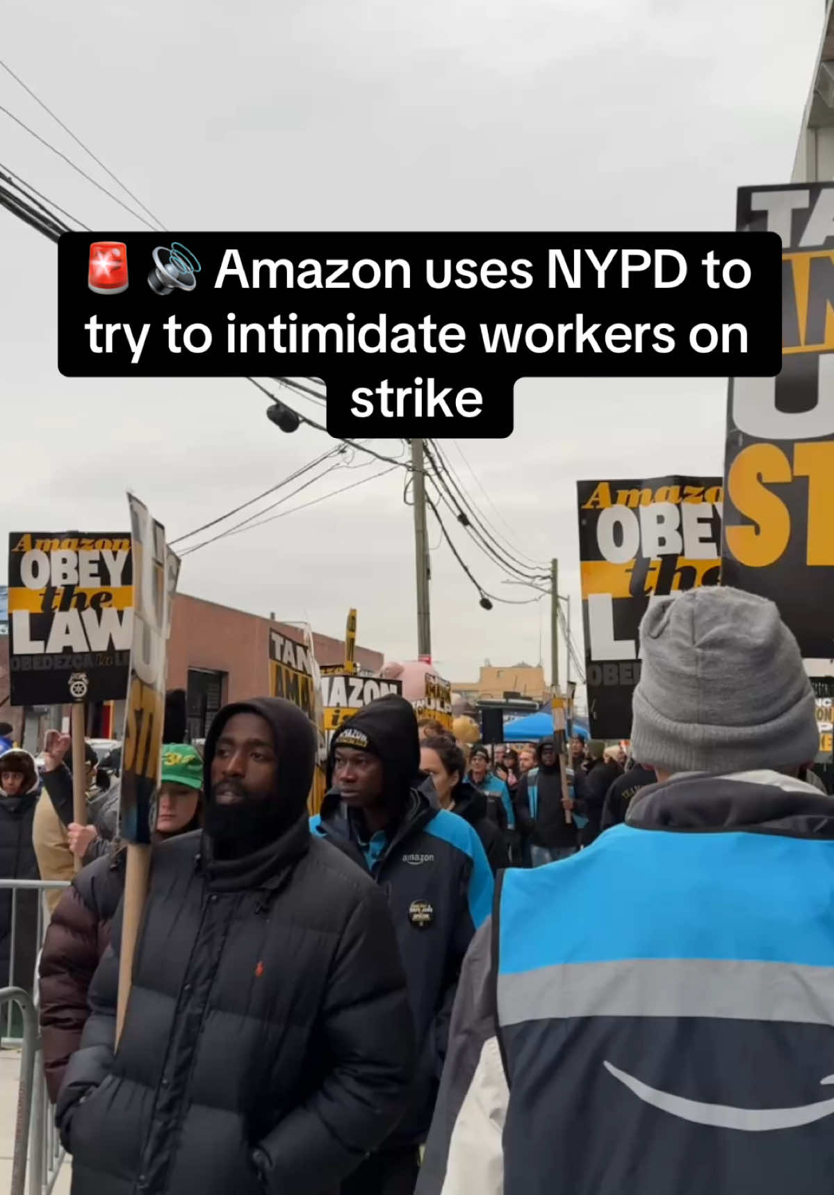 📦QUEENS, NY: NYPD continues to threaten Amazon workers on strike and community members who’ve joined the picket line with arrest.  Amazon is getting desperate seeing the widespread support for workers on strike taking action against unfair labor practices.  But the company’s intimidation tactics won’t work. Amazon workers are not backing down!