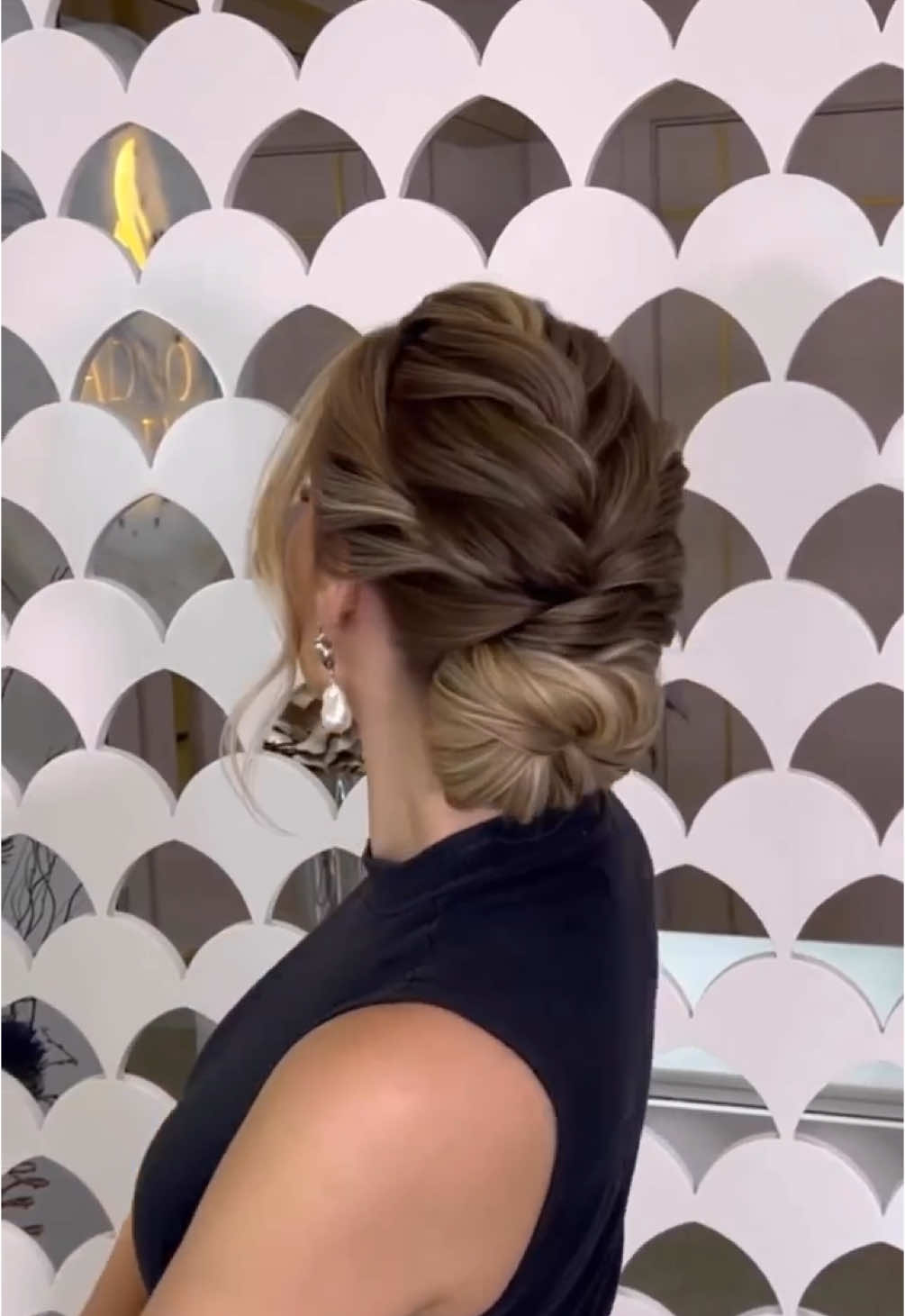 #weddingupdo #hairtutorial #bridsmaids 