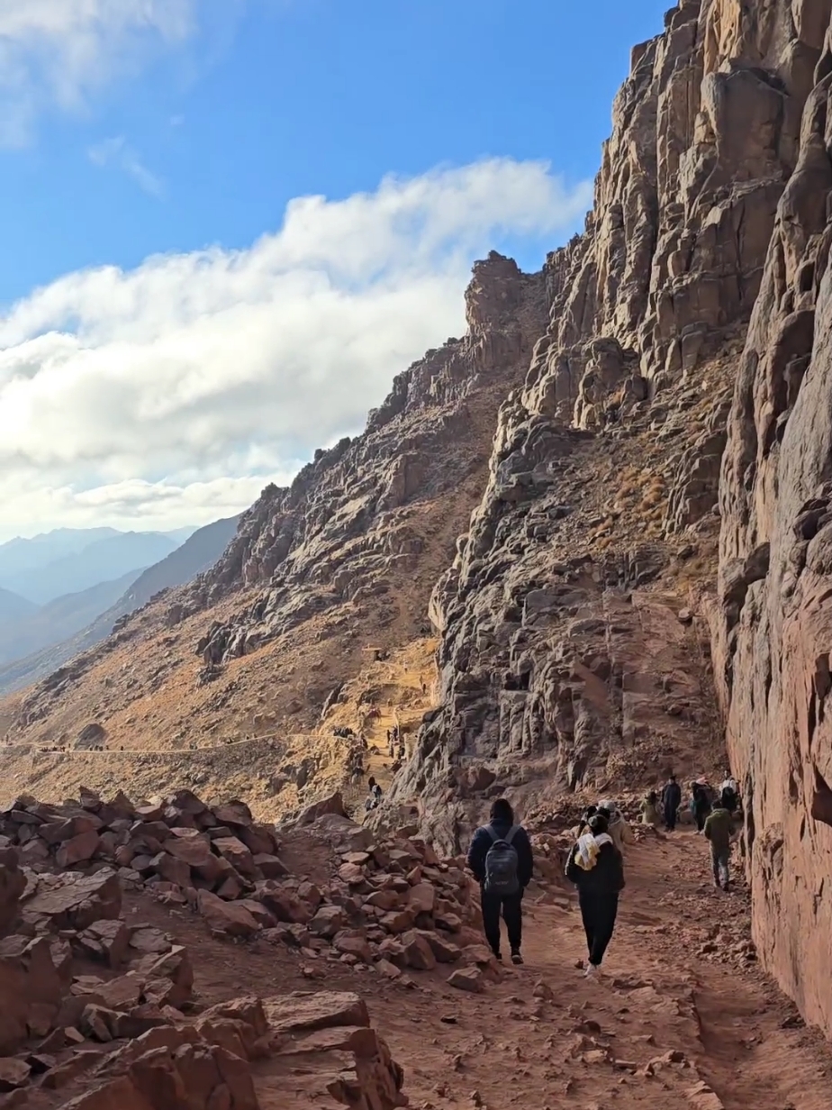 جبل موسي  سانت كاترين  #جبل_موسي #saint_catherine #jabel_mousa #domyati #Hiking #mountains #domya #جبل #hike 