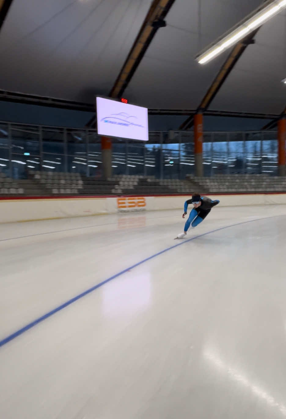 💨 #skating #speedskating #IceSkating #training #fyp #speedskater #iceskater #icespeedskating 