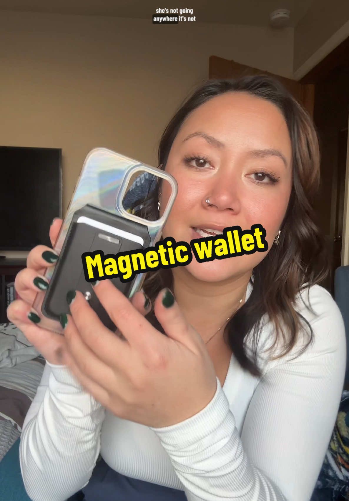 Never lose your wallet while youre travelling! Always have it on your phone bc if youre like me youre going to know where it is!!  #creatorsearchinsights #tiktokshopholidayhaul #traveltips #traveltipsandhacks #travelessentials 