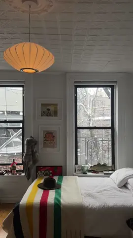 my plans tonight are The Holiday and hot cocoa on repeat #nycwinter #cozyathome #winterdecor #nycapartment #studiodecor #winterwonderland #theholiday 