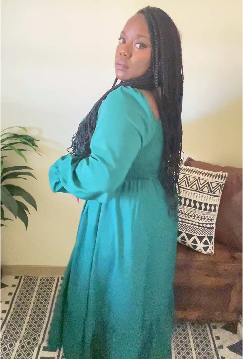 Add this dress to your wardrobe bestie!  #dress #plussizefashion #plussize #curvyfashion #TikTokFashion #holidayfashion #greendress 