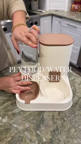 10/10 for Small Pets.  Food and Water Lasts for Days!! #Dogs #Cats #petfooddispenser  #Fooddispenser #waterdispenser 