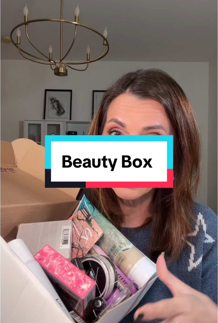 This was a fun unboxing!  #beautybox #beautyproducts #BeautyTok #makeupreview #makeupproducts #makeupaddict #haul #makeuphaul 